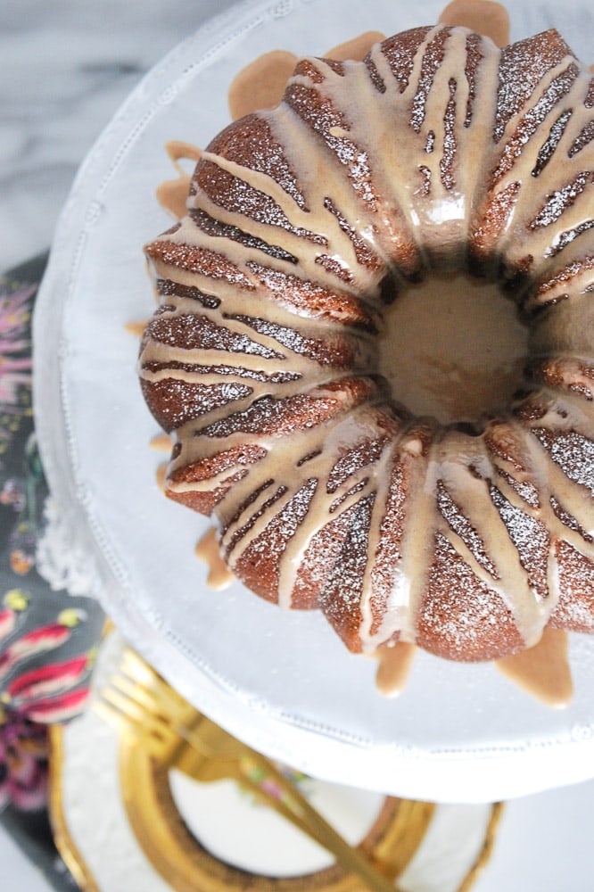 Pumpkin Cake with Cinnamon Vanilla Glaze-3