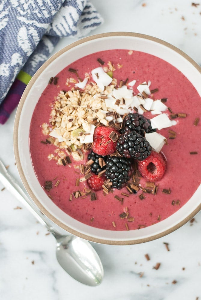 Chocolate Cheery Smoothie Bowl-3