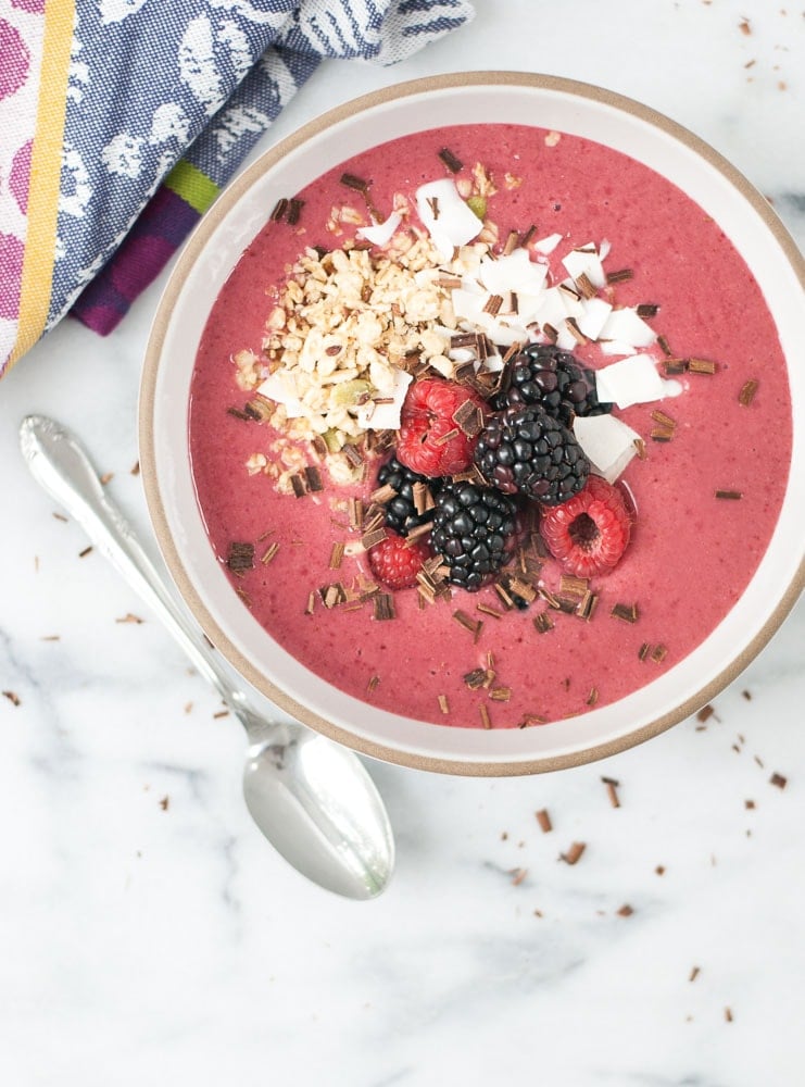 Chocolate Cheery Smoothie Bowl-4