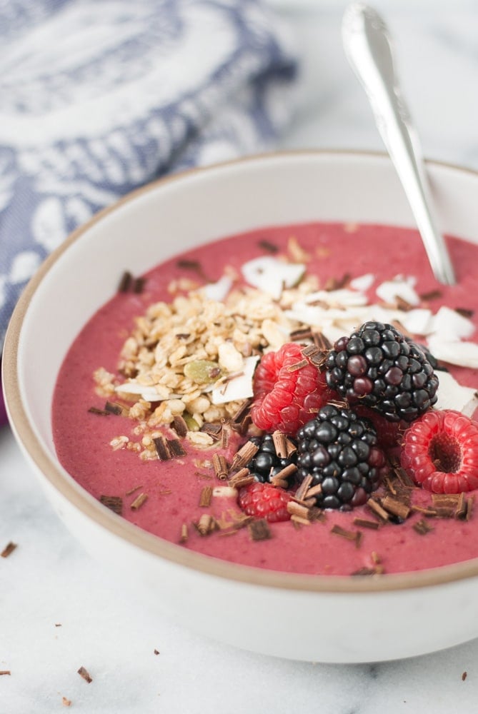 Chocolate Cheery Smoothie Bowl-5