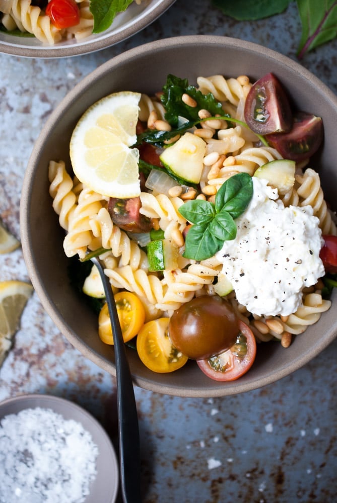 Simple Lemon Fusilli w- Zucchini, Tomatoes, & Spinach