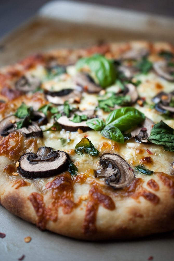 Mushroom, Garlic, & Spinach Pizza