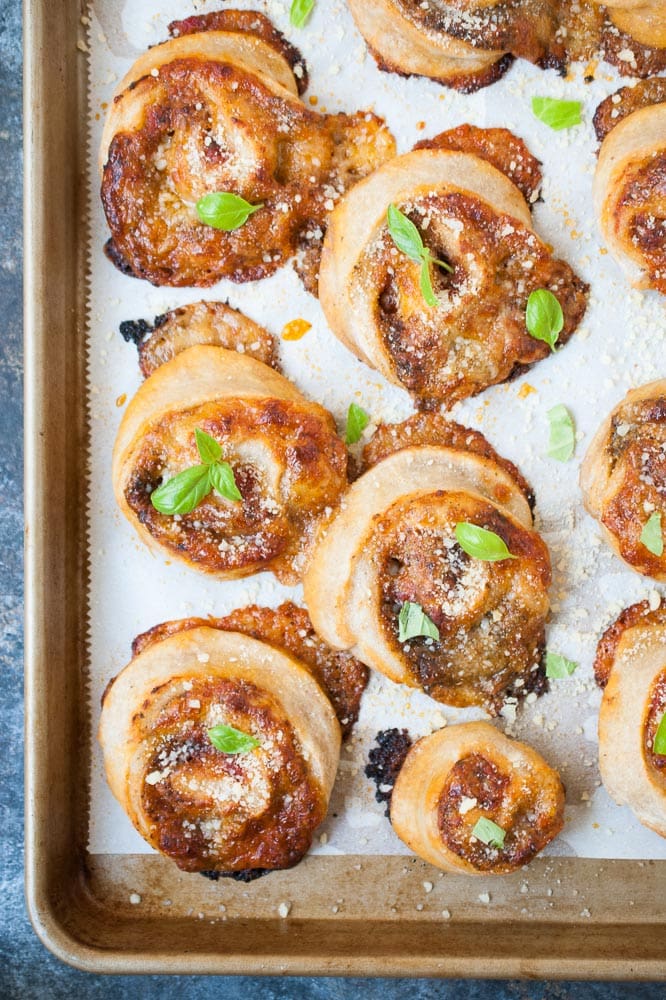 Whole Wheat Tomato Basil Pesto Pizza Rolls