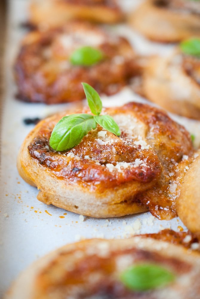 Whole Wheat Tomato Basil Pesto Pizza Rolls