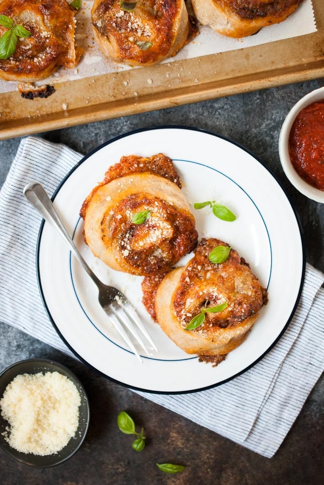 Whole Wheat Tomato Basil Pesto Pizza Rolls