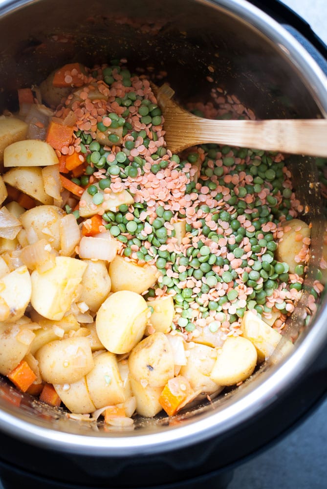 Instant Pot Split Pea & Lentil Soup