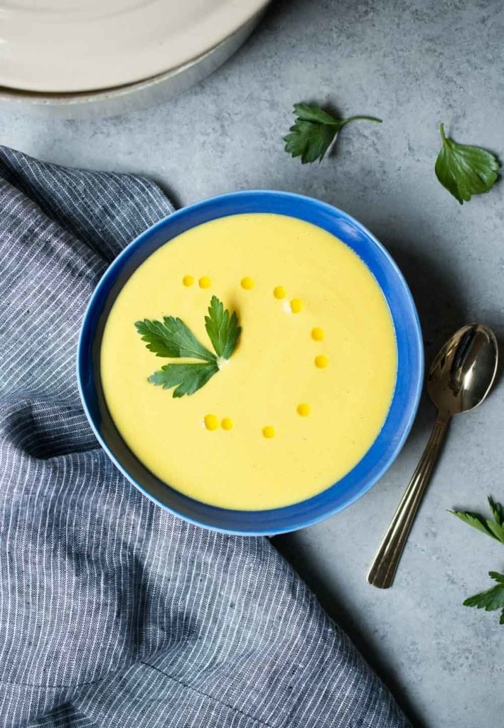 Golden Cauliflower Leek Soup