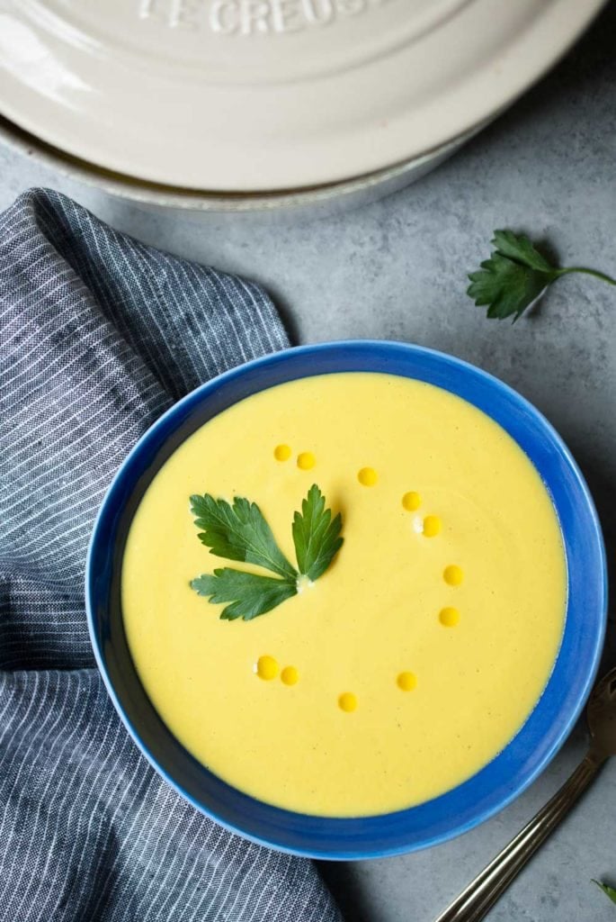 Golden Cauliflower Leek Soup