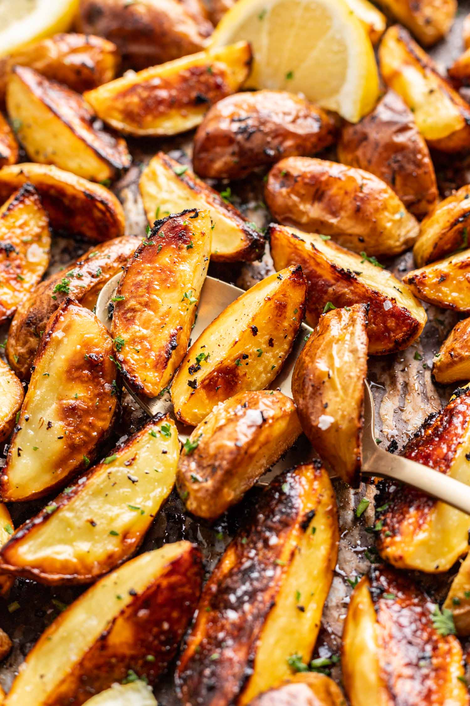 close of up roasted potatoes